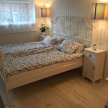 Room With Pentry, Separate Entrance, No Cardpayment Gränna Extérieur photo